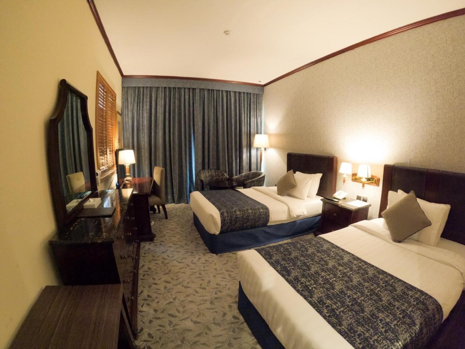 Deluxe Double or Twin Room on F&B